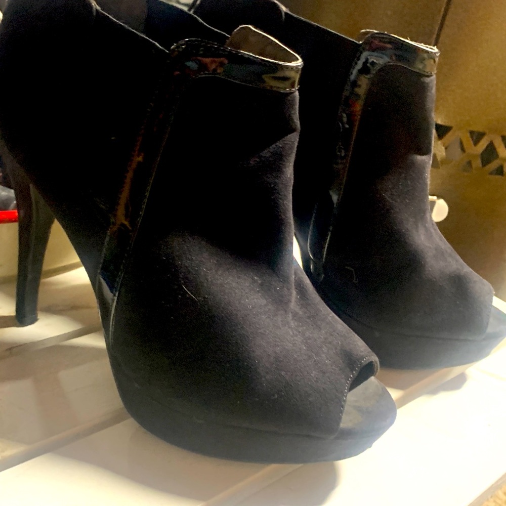 2 Pairs of Fergalicious Platforms by Fergie 8.5
